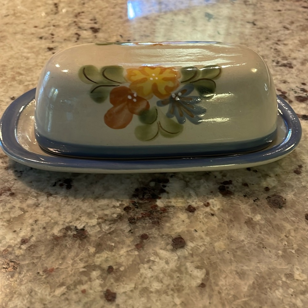 Vintage country flower blue Louisville Stoneware butter dish.